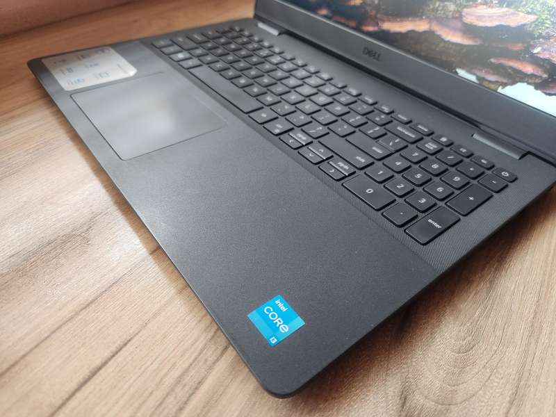 Dell Vostro 3500 11th Gen Intel Core i3 + Free Laptop Bag