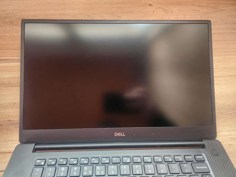 Dell XPS 15 7590 Ultrabook Intel Core i7 + Free Laptop Bag