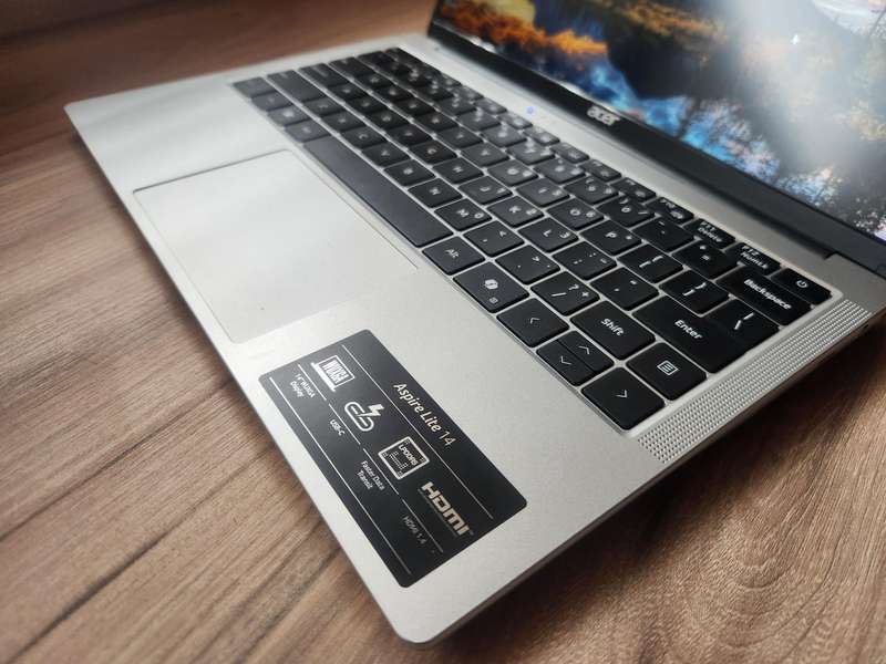 Acer Aspire Lite 14 Intel Notebook + Free Laptop Bag