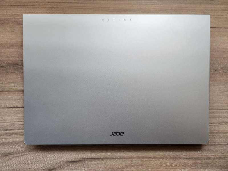Acer Aspire Lite 14 Intel Notebook + Free Laptop Bag