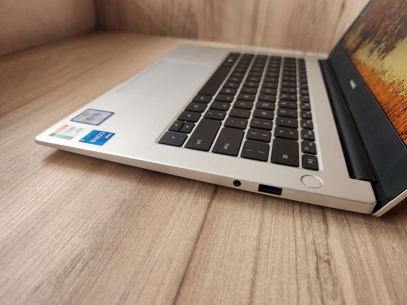 Huawei MateBook D14 i5 11th Gen + Free Laptop Bag