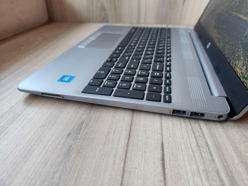 HP Notebook 250 G9 Intel N4500 8GB RAM 256GB SSD Win 11