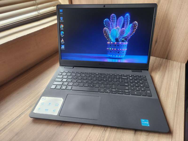 Dell Vostro 3500 11th Gen Intel Core i3 + Free Laptop Bag