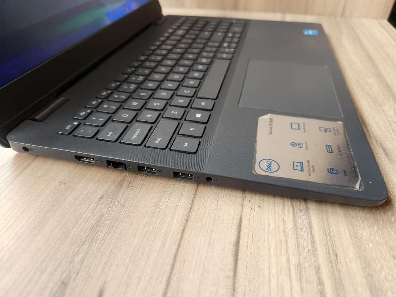 Dell Vostro 3500 11th Gen Intel Core i3 + Free Laptop Bag