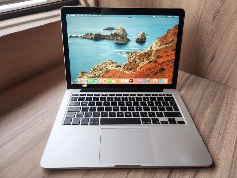 Macbook Pro (Retina 2014 13inch) + Free Laptop Bag