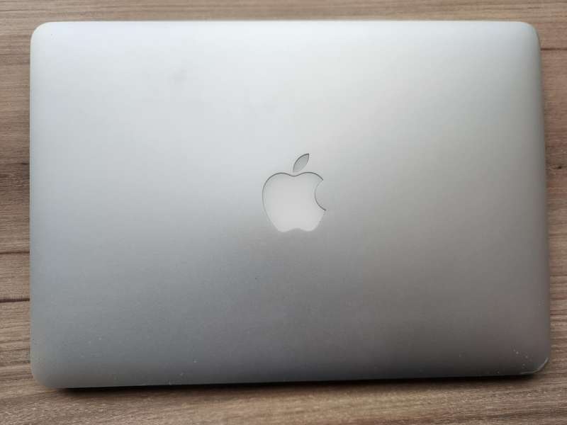 Macbook Pro (Retina 2014 13inch) + Free Laptop Bag