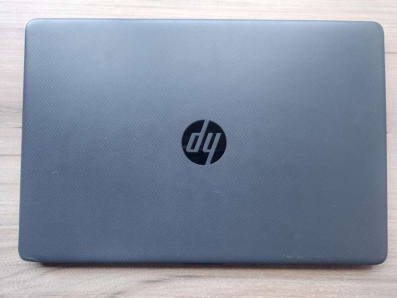 Hp Notebook 255 G8 AMD Ryzen 5 + Free Laptop Bag