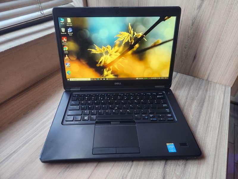 Dell latitude E5450 Intel Core i5 + Free Laptop Bag
