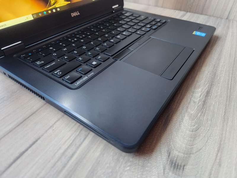 Dell latitude E5450 Intel Core i5 + Free Laptop Bag