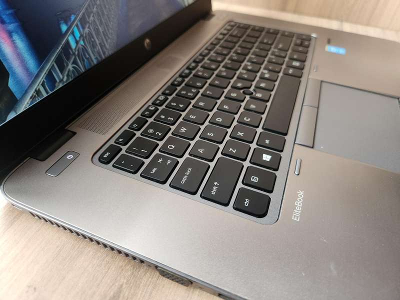 HP EliteBook 850 G2 Intel Core i5 + Free Laptop Bag