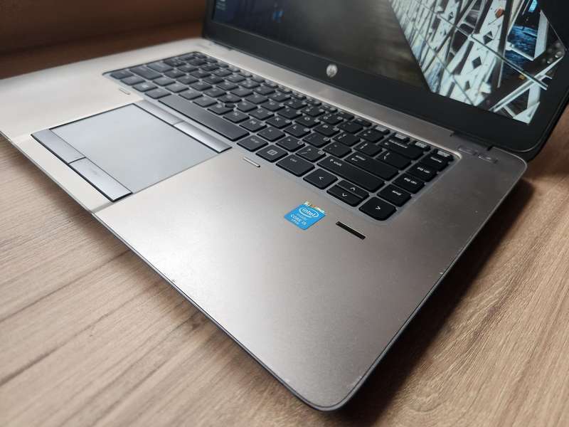 HP EliteBook 850 G2 Intel Core i5 + Free Laptop Bag