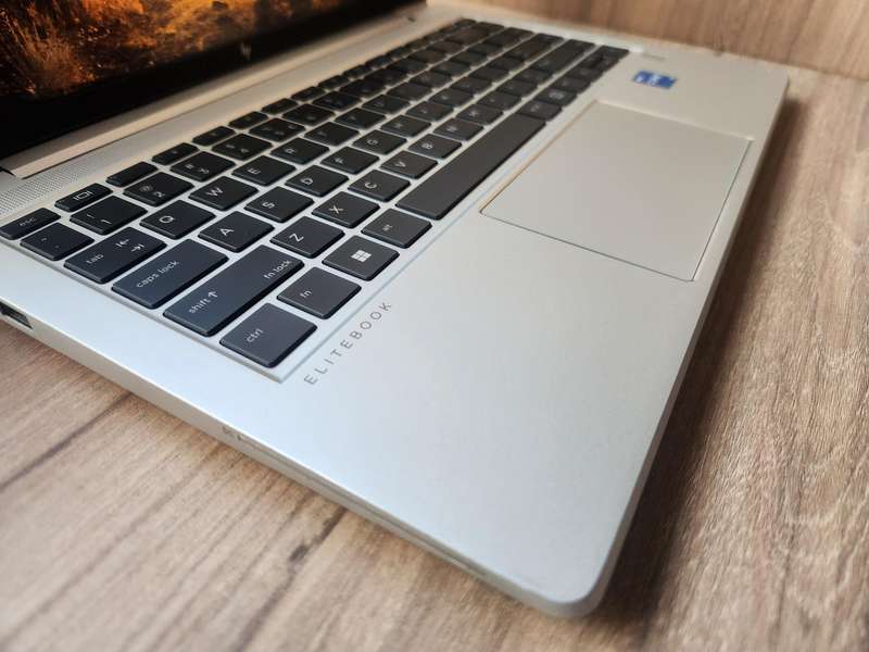 HP EliteBook 640 G10 Intel Core i5 13th Gen + Free Laptop Bag