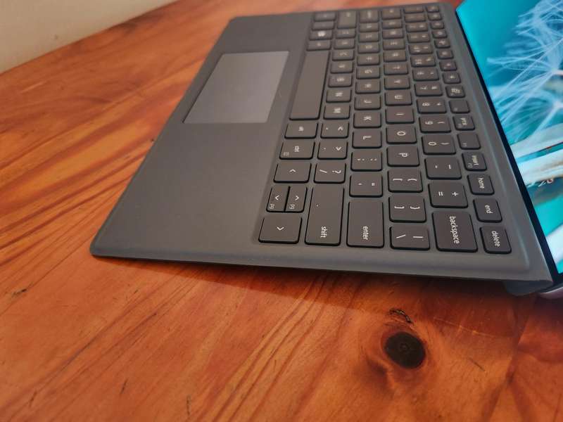 Dell Latitude 7320 Detachable Intel Core I5 + Free Laptop Bag
