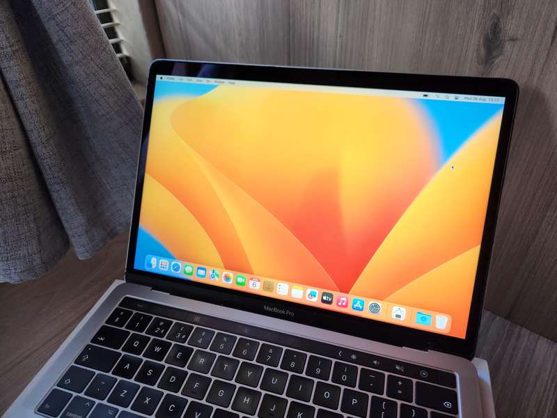 2017 13-inch MacBook Pro, Touch Bar with four Thunderbolt 3 ports