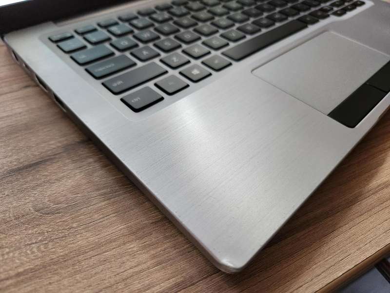 Dell Latitude 7400 Intel Core I7 Touchscreen + Free Laptop Bag
