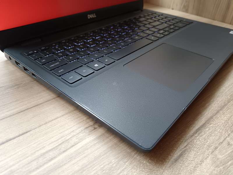 Dell Latitude 3510 Touchscreen Intel Core i5 + Free Laptop Bag