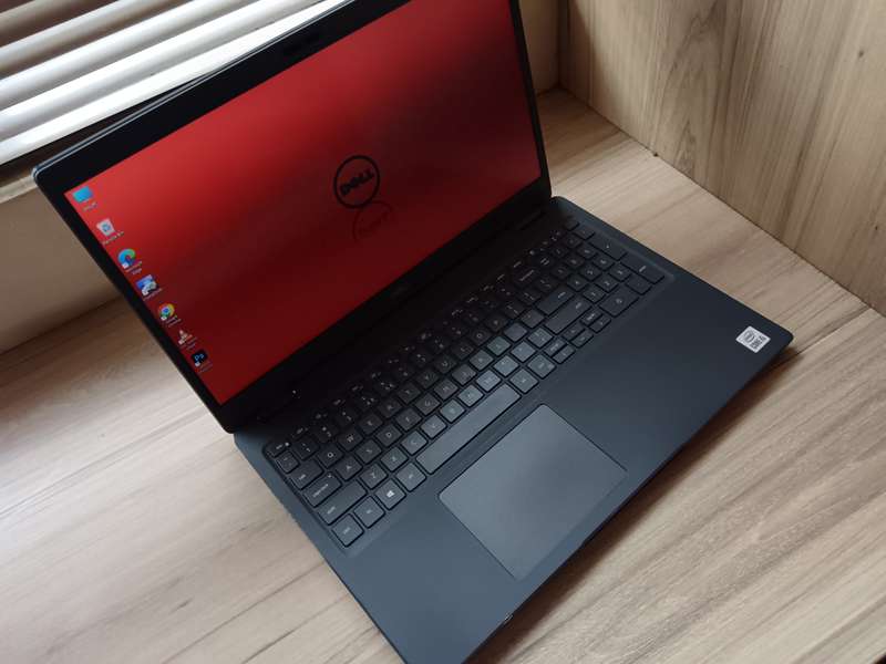 Dell Latitude 3510 Touchscreen Intel Core i5 + Free Laptop Bag