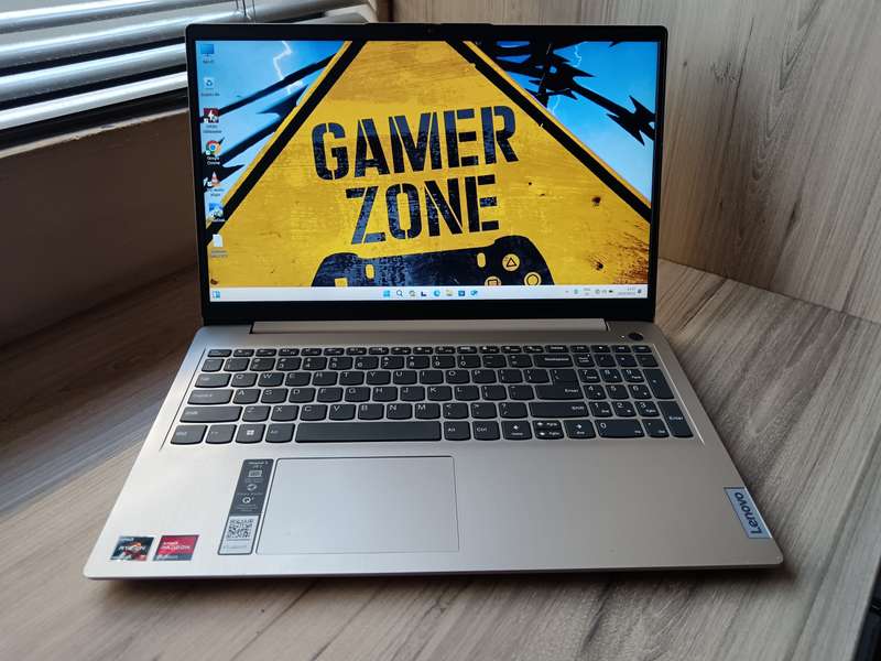 Lenovo Ideapad 3 AMD Ryzen 7 5700u + Free Laptop Bag