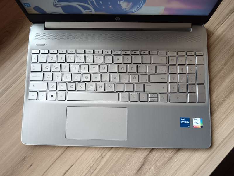 Hp laptop 15s-fq4xxx Intel Core i5 11th Gen + Free Laptop Bag