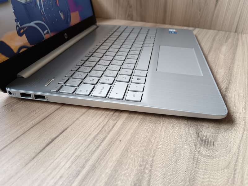 Hp laptop 15s-fq4xxx Intel Core i5 11th Gen + Free Laptop Bag