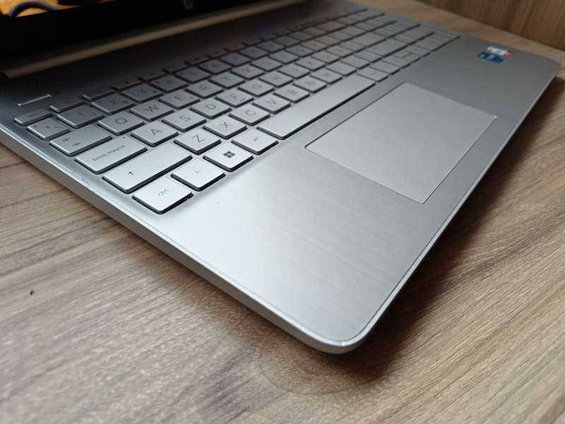 Hp laptop 15s-fq4xxx Intel Core i5 11th Gen + Free Laptop Bag