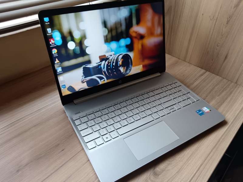 Hp laptop 15s-fq4xxx Intel Core i5 11th Gen + Free Laptop Bag