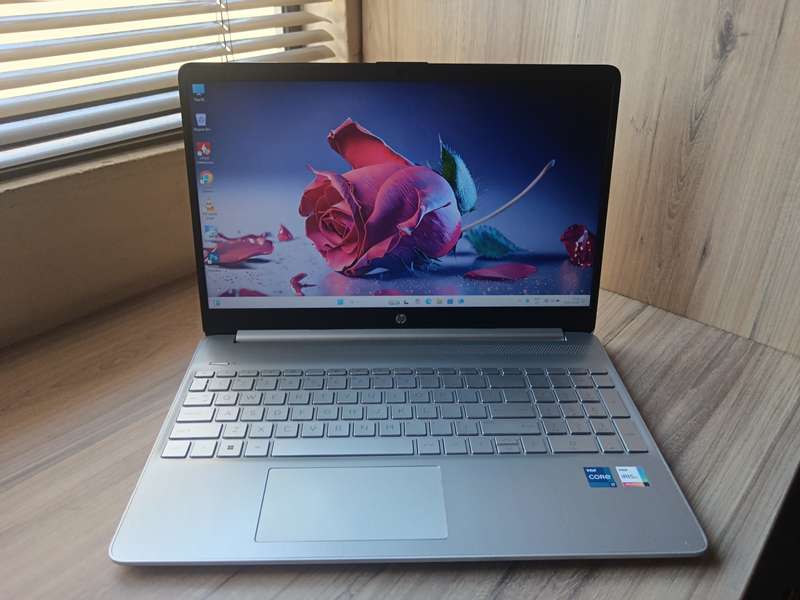 Hp laptop 15s-fq4xxx Intel Core i7 11th Gen + Free Laptop Bag