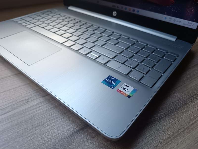 Hp laptop 15s-fq4xxx Intel Core i7 11th Gen + Free Laptop Bag