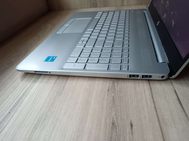 Hp laptop 15-dw3xxx Intel Core i3 11th Gen + Free Laptop Bag