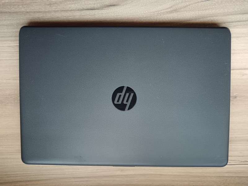 HP 255 G6 AMD E2-9000E Notebook