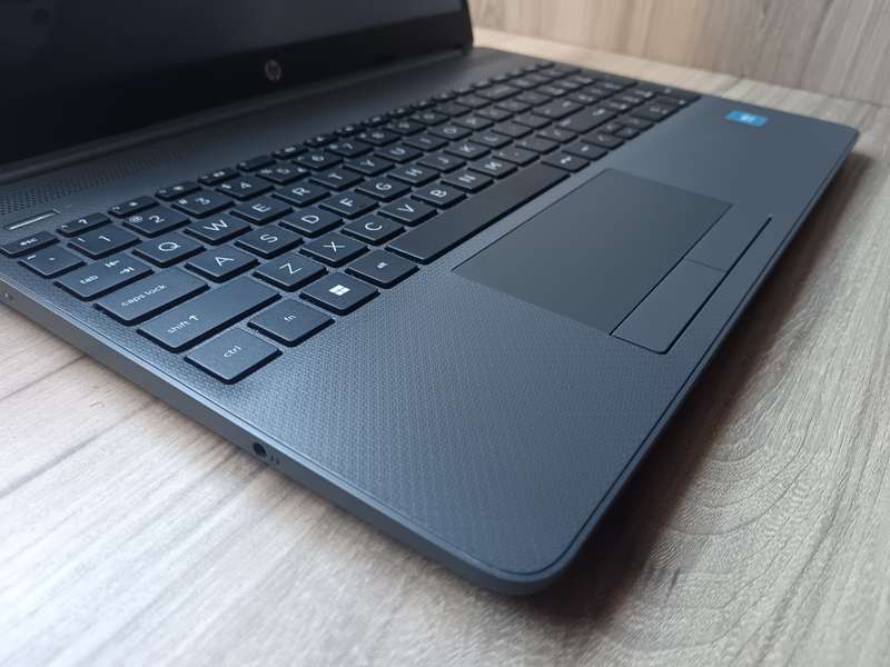 HP 250 G9 15.6` Celeron N4500 8GB RAM 256GB SSD Win 11