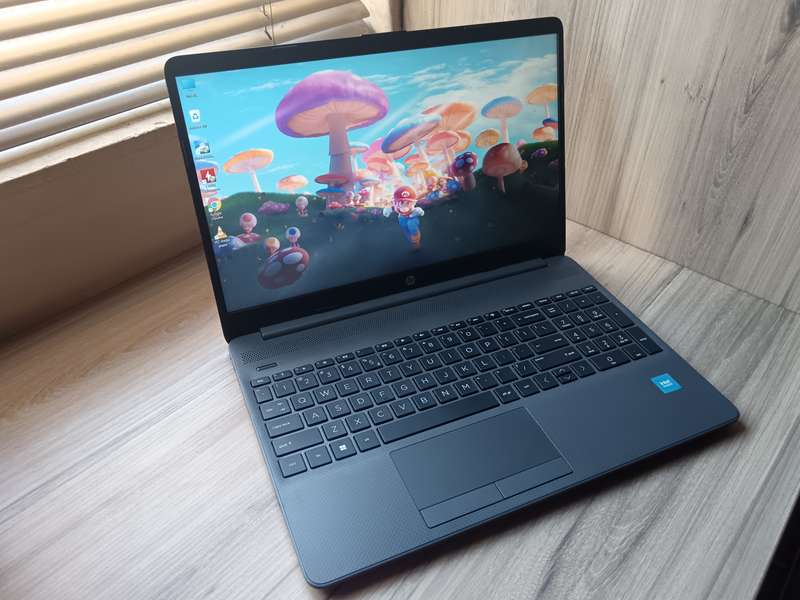 HP 250 G9 15.6` Celeron N4500 8GB RAM 256GB SSD Win 11