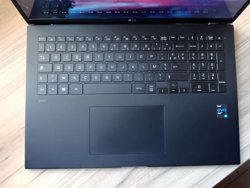 LG Gram 16 Evo 11th Gen Intel® Core i7 + Free Laptop BackPack
