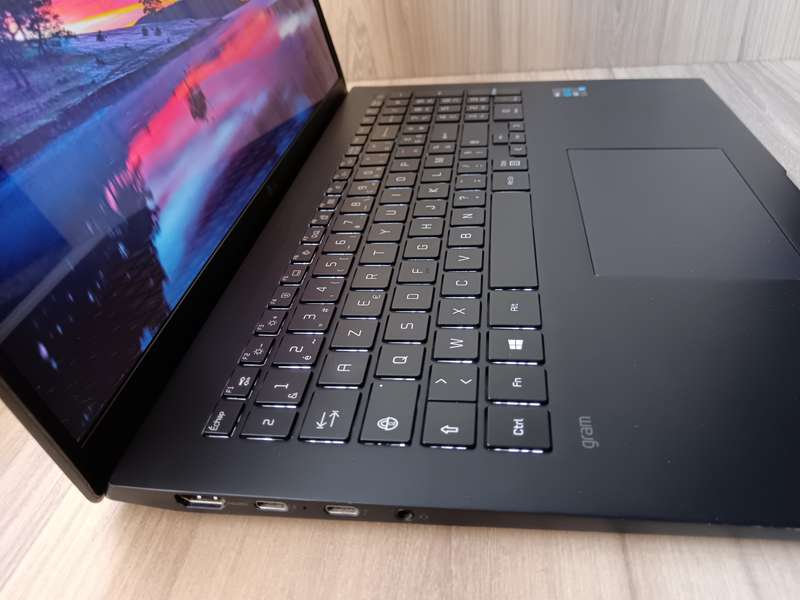 LG Gram 16 Evo 11th Gen Intel® Core i7 + Free Laptop BackPack