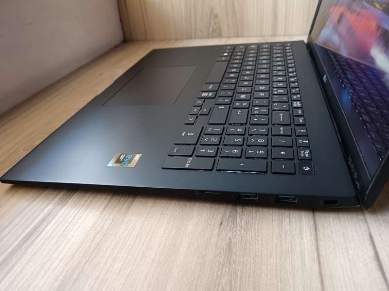 LG Gram 16 Evo 11th Gen Intel® Core i7 + Free Laptop BackPack