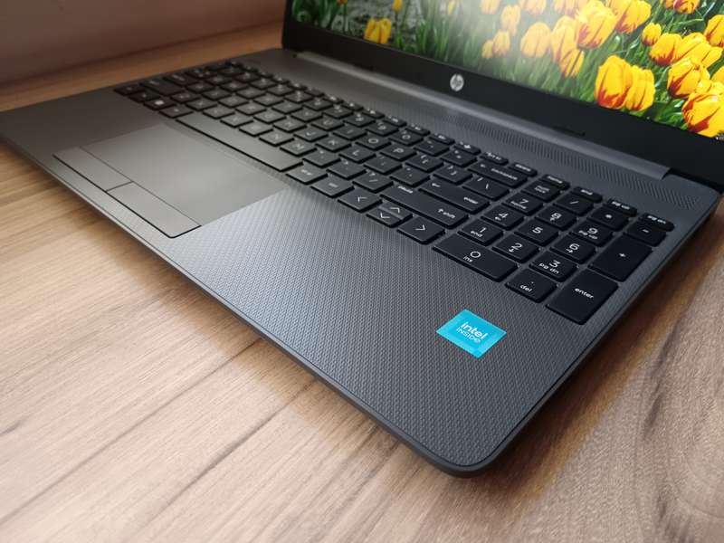 HP 250 G9 15.6` Celeron N4500 8GB RAM 256GB SSD Win 11