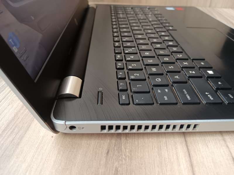 HP Laptop 15-bs1xx Intel Core i7 + Free Laptop Bag & Wireless Mouse