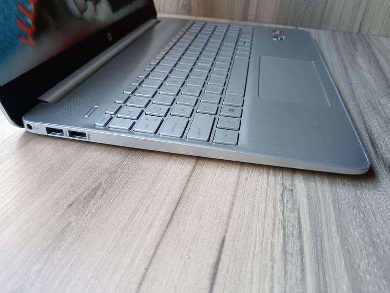 Hp Laptop 15s-eq2xxx AMD Ryzen 5 5500u + Free Laptop Bag