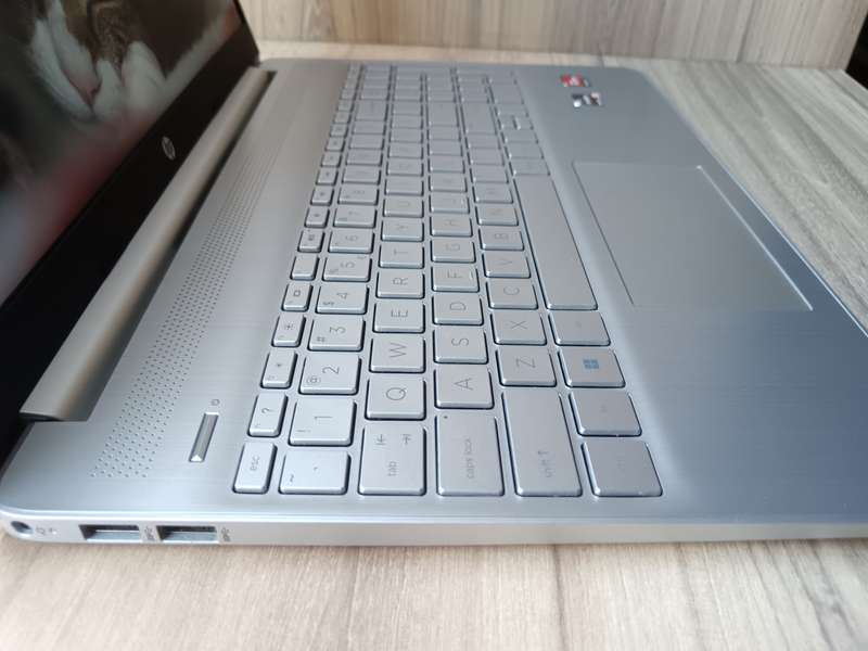 Hp Laptop 15s-eq2xxx AMD Ryzen 5 5500u + Free Laptop Bag