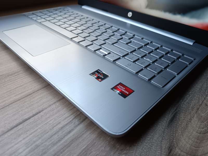 Hp Laptop 15s-eq2xxx AMD Ryzen 5 5500u + Free Laptop Bag