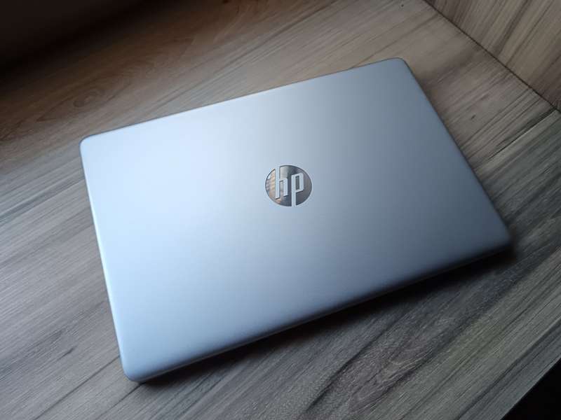Hp Laptop 15s-eq2xxx AMD Ryzen 5 5500u + Free Laptop Bag