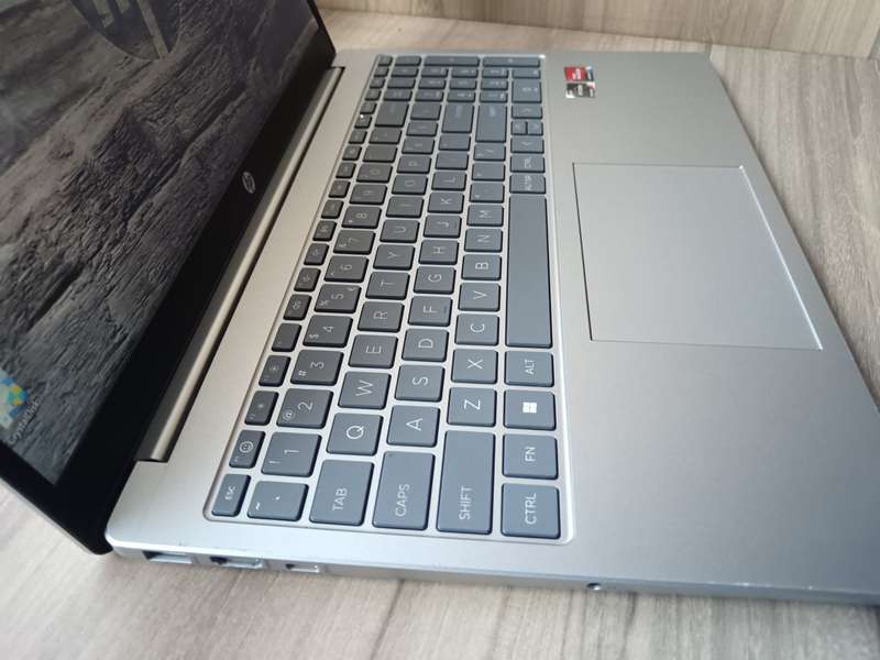 HP 15-fc0008ni AMD Ryzen 3 7320U + Free Laptop Bag