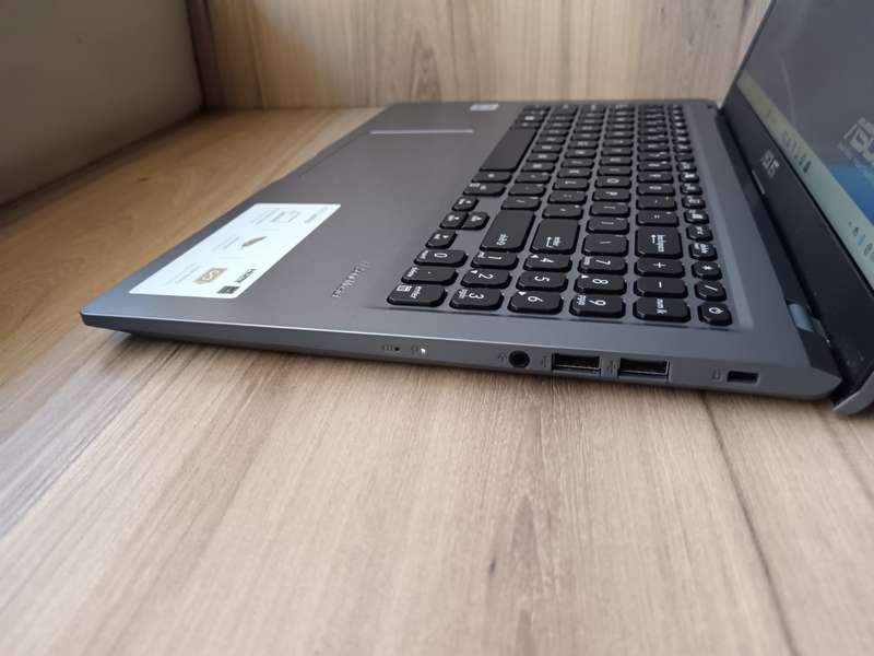 Asus Vivobook X515JA Intel Core I7 10th Gen + Free Laptop Bag
