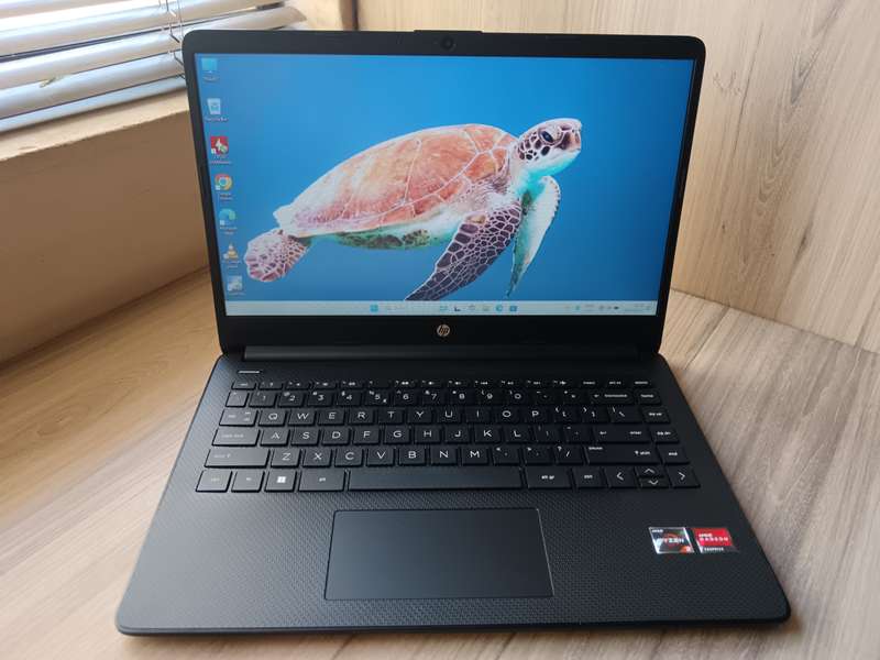 Hp Laptop 14s-FQ0xxx Ryzen 3 3250u + Free Laptop Bag