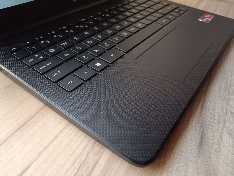 Hp Laptop 14s-FQ0xxx Ryzen 3 3250u + Free Laptop Bag