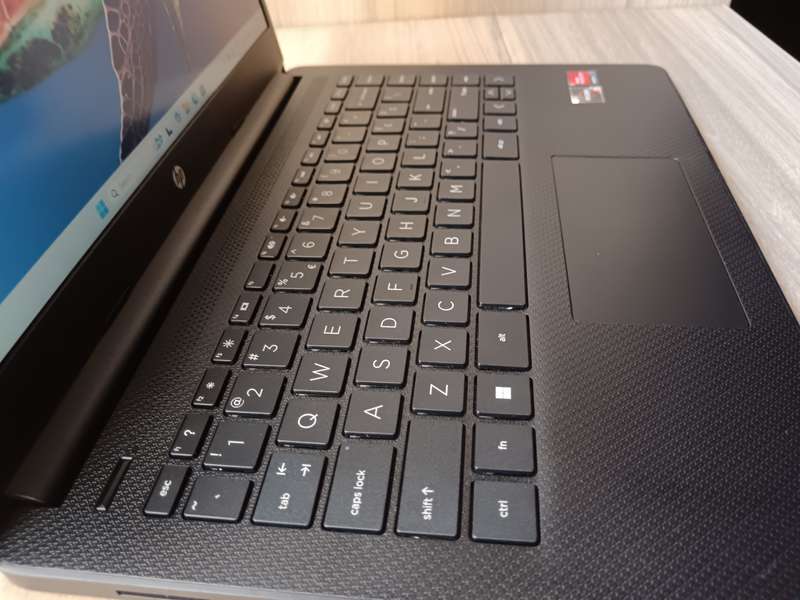 Hp Laptop 14s-FQ0xxx Ryzen 3 3250u + Free Laptop Bag