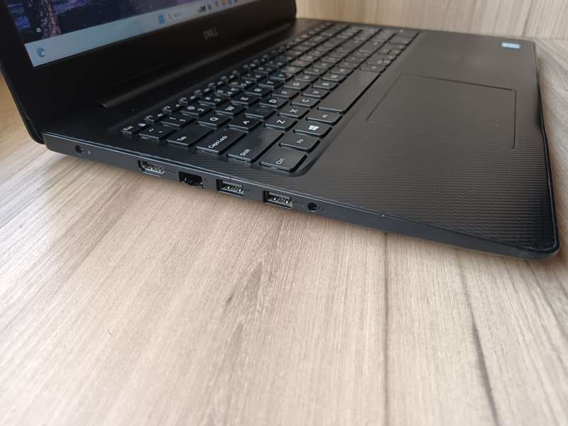 Dell Inspiron 15 3580 Intel Core i7 + Free Laptop Bag