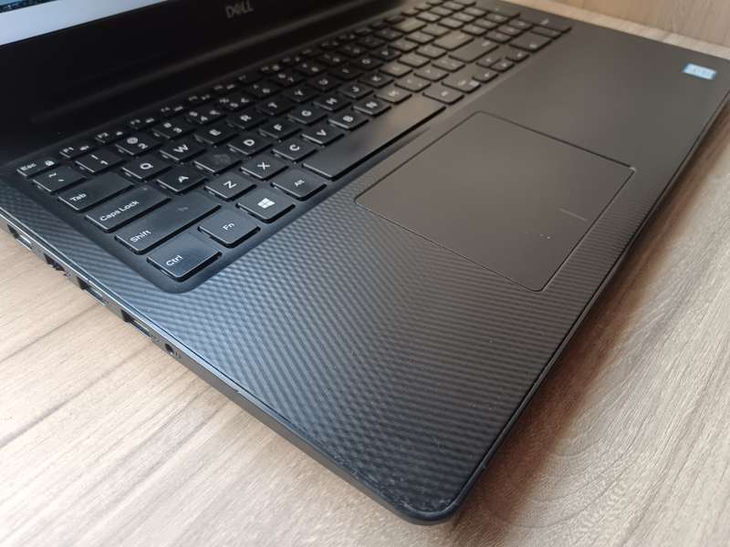 Dell Inspiron 15 3580 Intel Core i7 + Free Laptop Bag