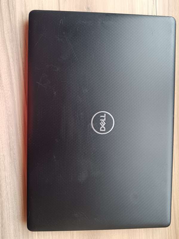 Dell Inspiron 15 3580 Intel Core i7 + Free Laptop Bag
