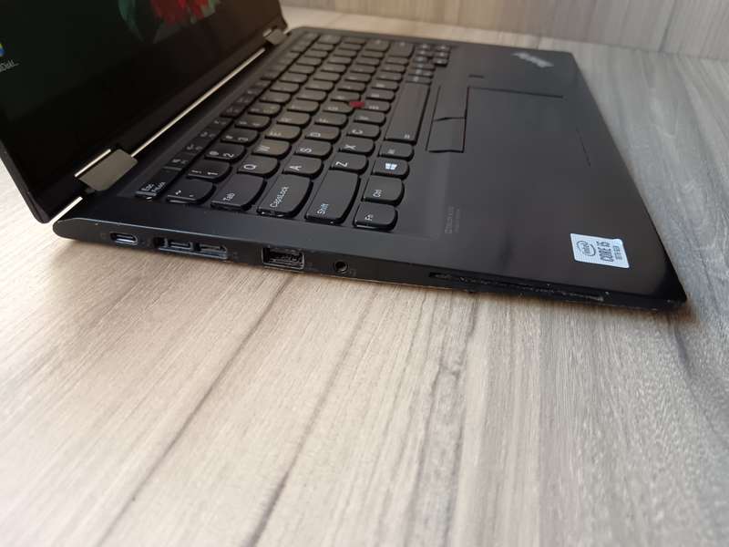 Lenovo ThinkPad X13 Yoga 2-in-1 i5 10th Gen + Free Laptop Bag